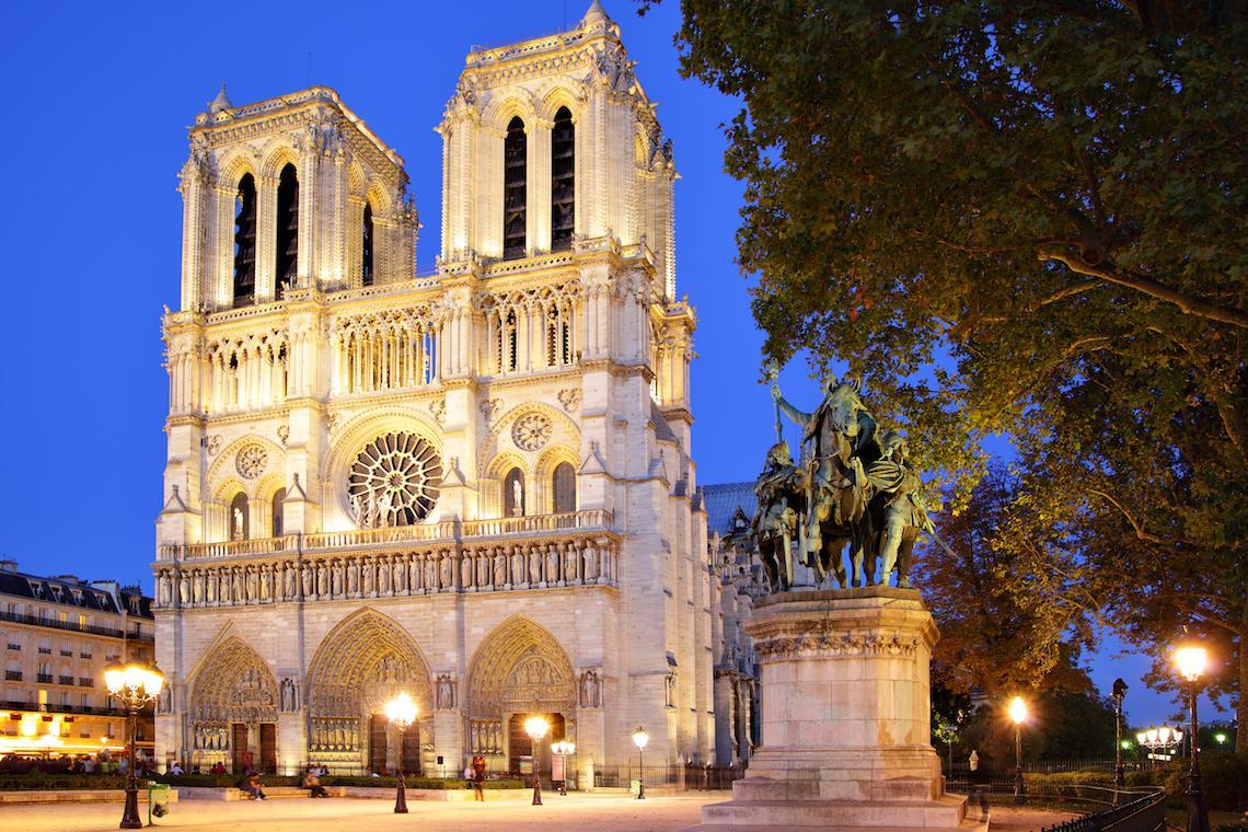 la-cath-drale-notre-dame-de-paris